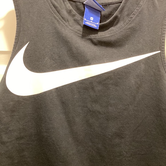 Nike Swoosh Logo Crop Top - Picture 4 of 7